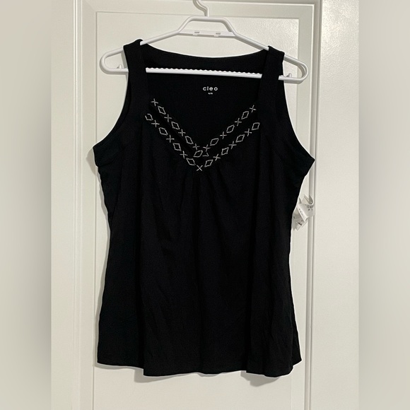 cleo Tops - CLEO Sleeveless tank style top NWT size XL